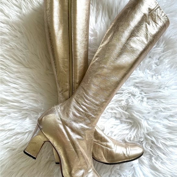 ⚡️FLASH SALE⚡️Vintage 1960s Gold Leather Mod Go Go Boots-Amano Bootier Size 6.5 - Picture 2 of 11